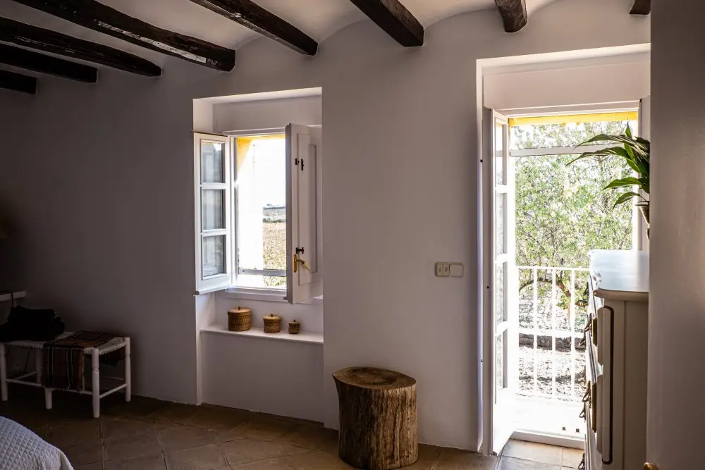 habitacion-34-casa-rural-masia-penedes-enoturismo